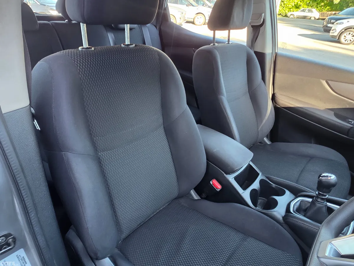 Nissan Qashqai SUV, Petrol, 2017, Grey