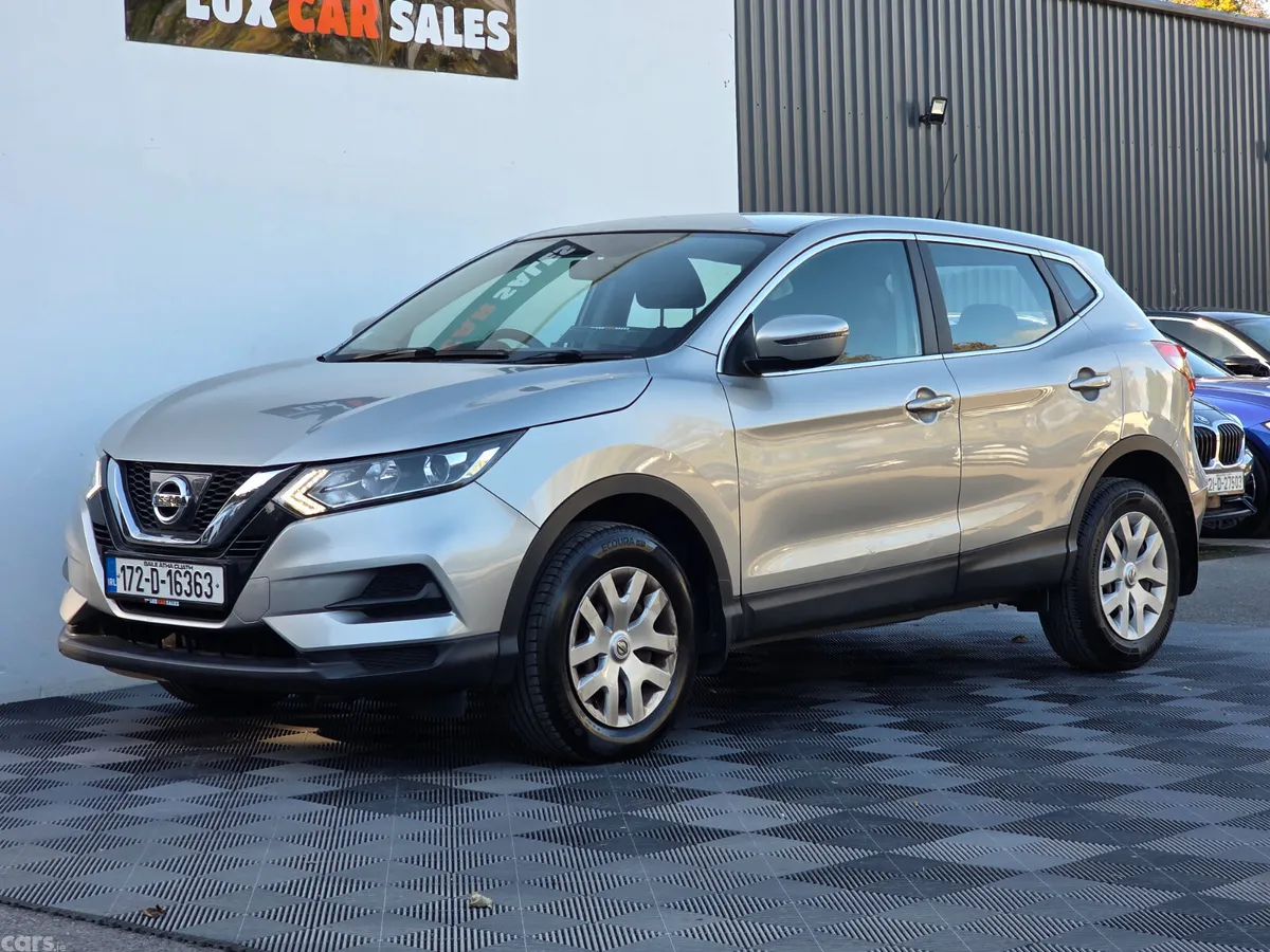 Nissan Qashqai SUV, Petrol, 2017, Grey