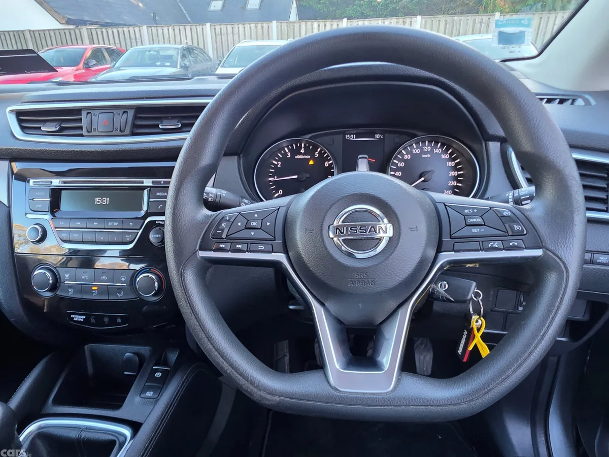 Nissan Qashqai SUV, Petrol, 2017, Grey