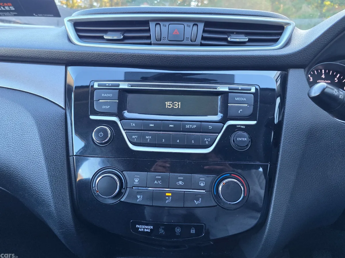 Nissan Qashqai SUV, Petrol, 2017, Grey