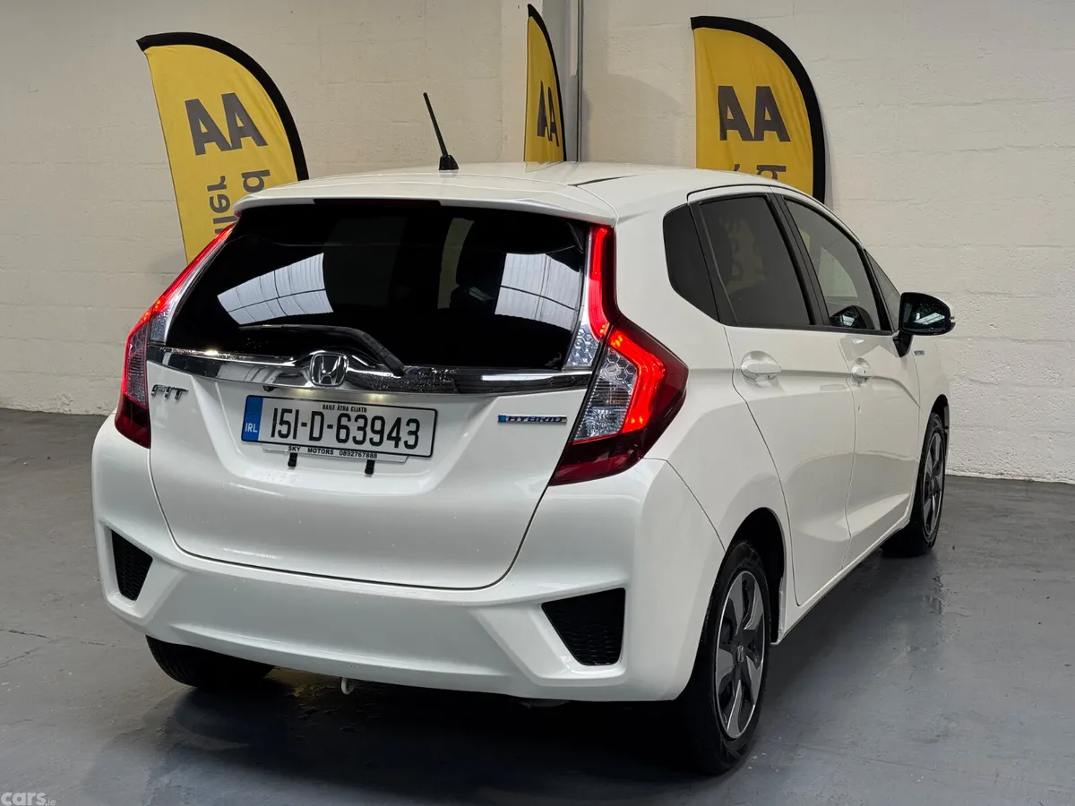 Honda Fit Hatchback, Petrol Hybrid, 2015, White