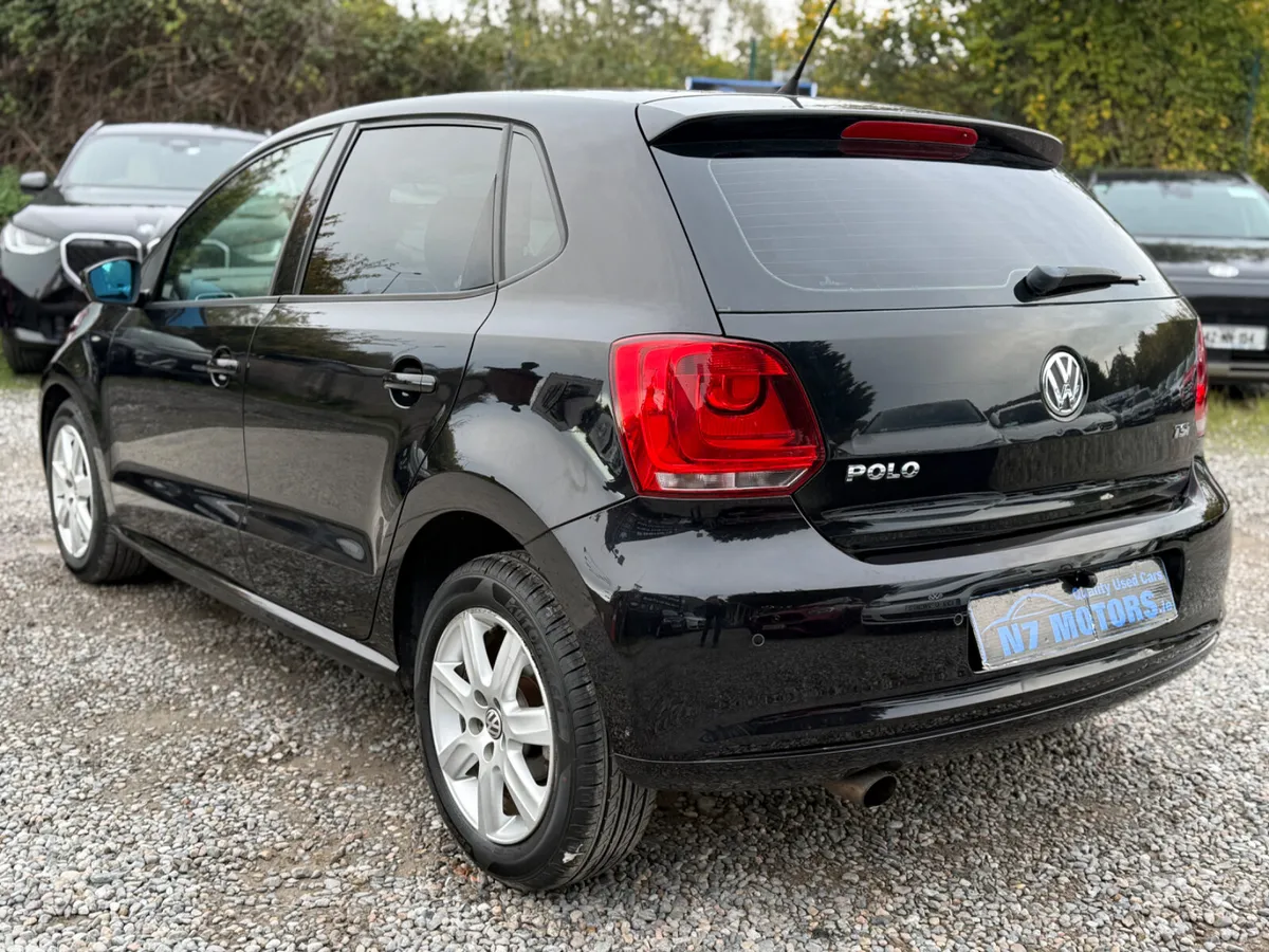 Volkswagen Polo Hatchback, Petrol, 2012, Black