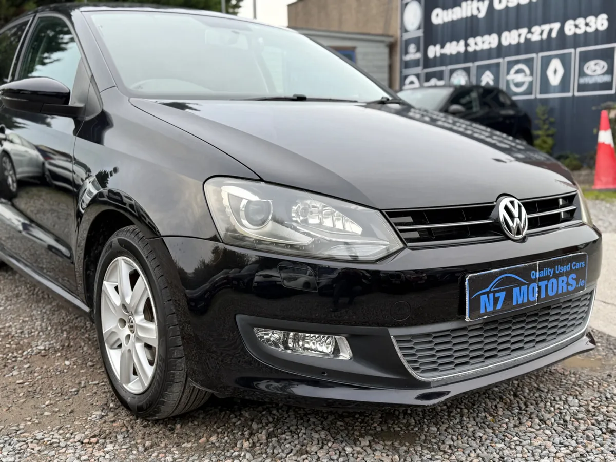 Volkswagen Polo Hatchback, Petrol, 2012, Black