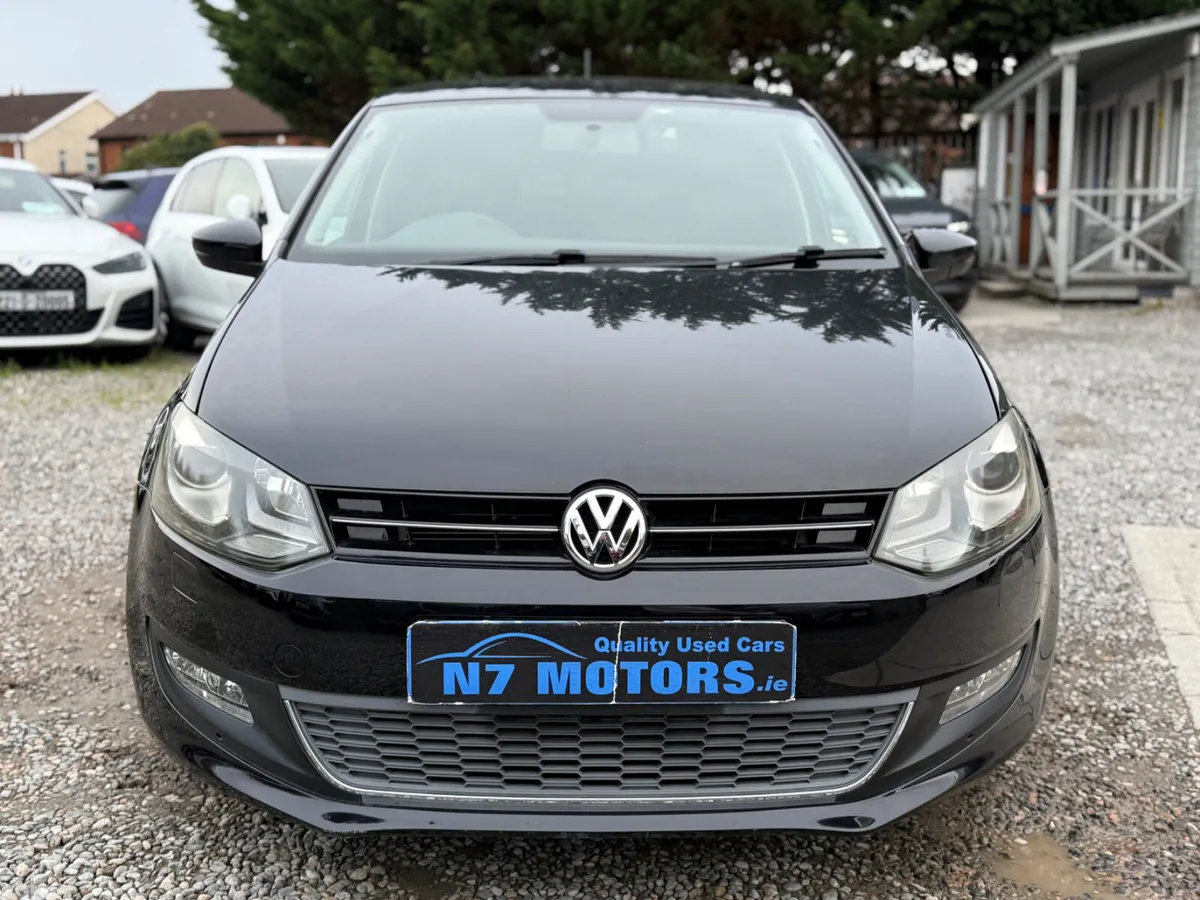Volkswagen Polo Hatchback, Petrol, 2012, Black