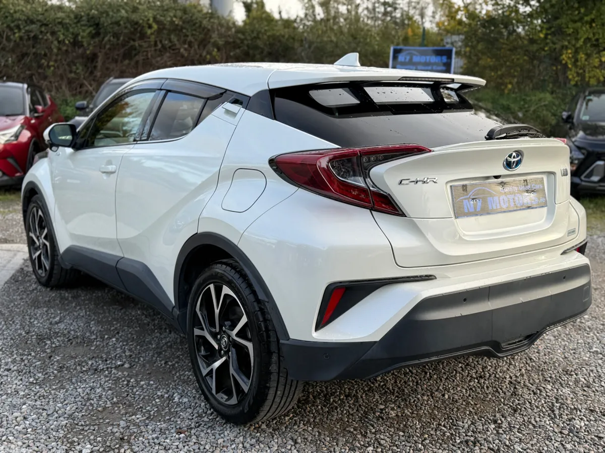 Toyota C-HR SUV, Petrol Hybrid, 2018, White