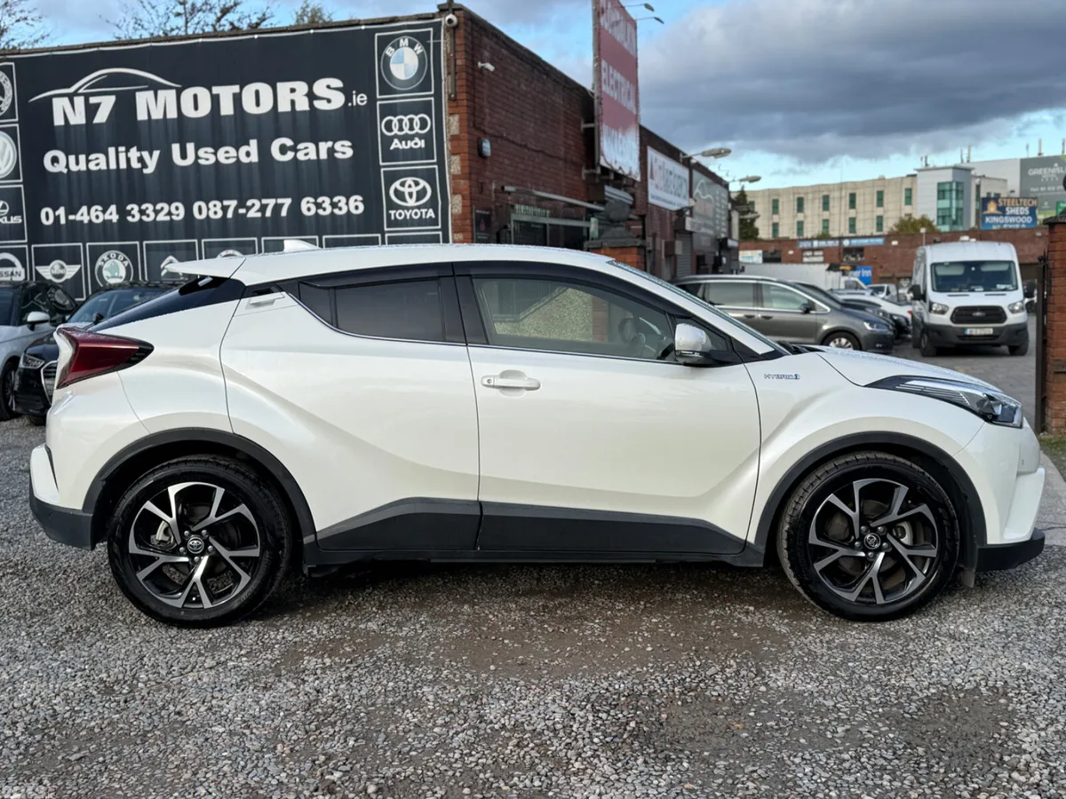 Toyota C-HR SUV, Petrol Hybrid, 2018, White