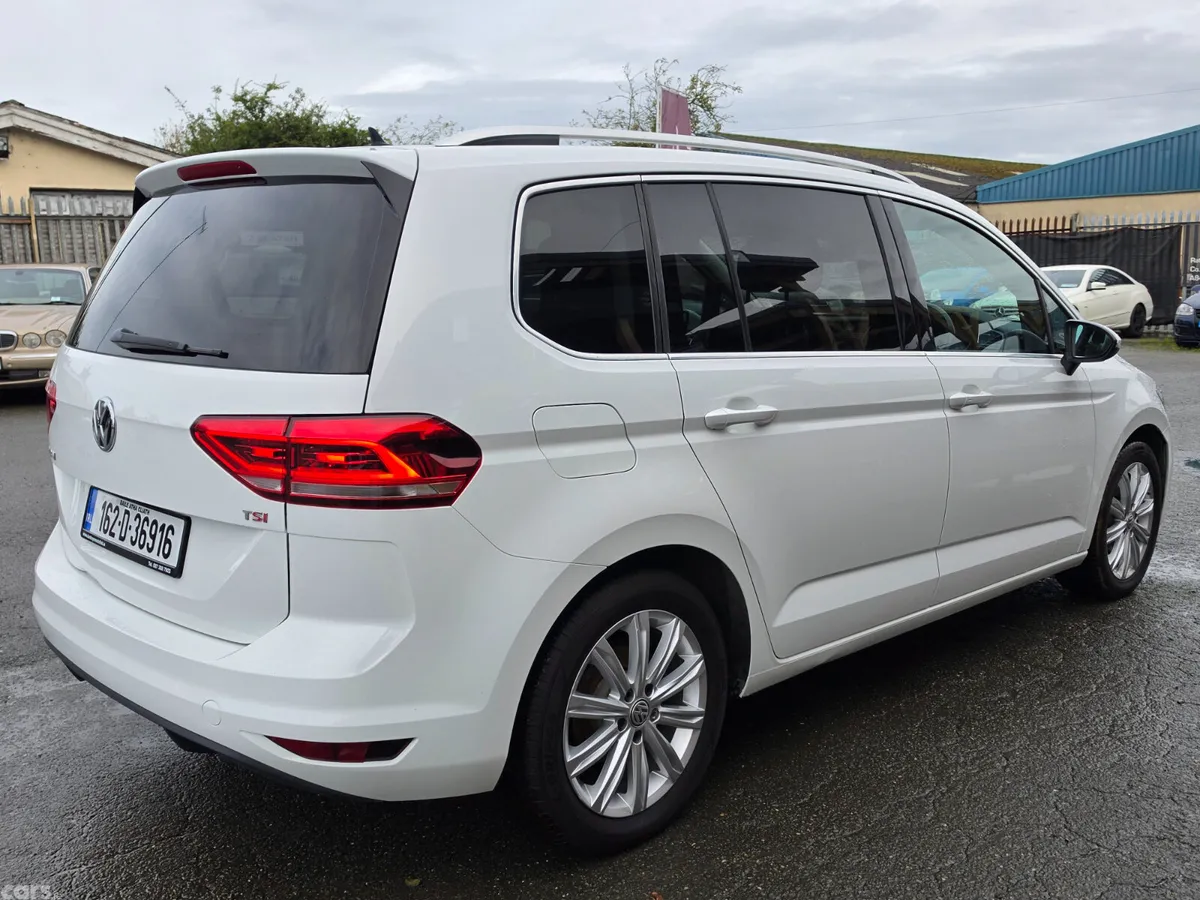 Volkswagen Touran MPV, Petrol, 2016, White