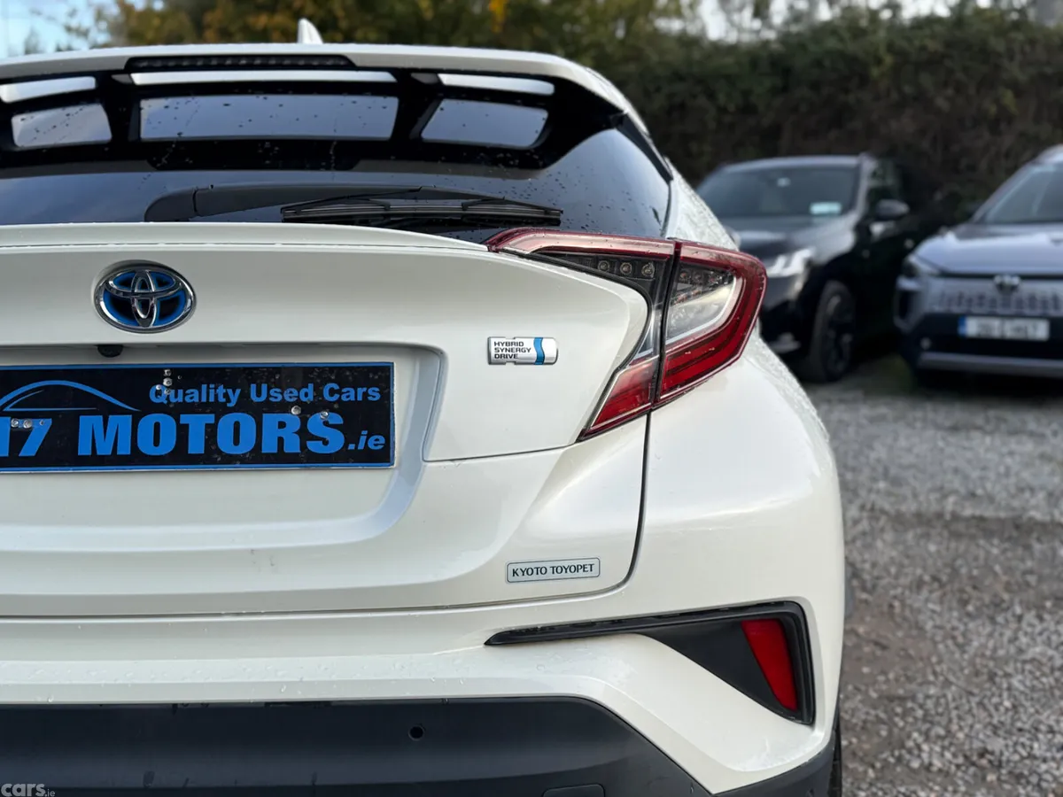 Toyota C-HR SUV, Petrol Hybrid, 2018, White