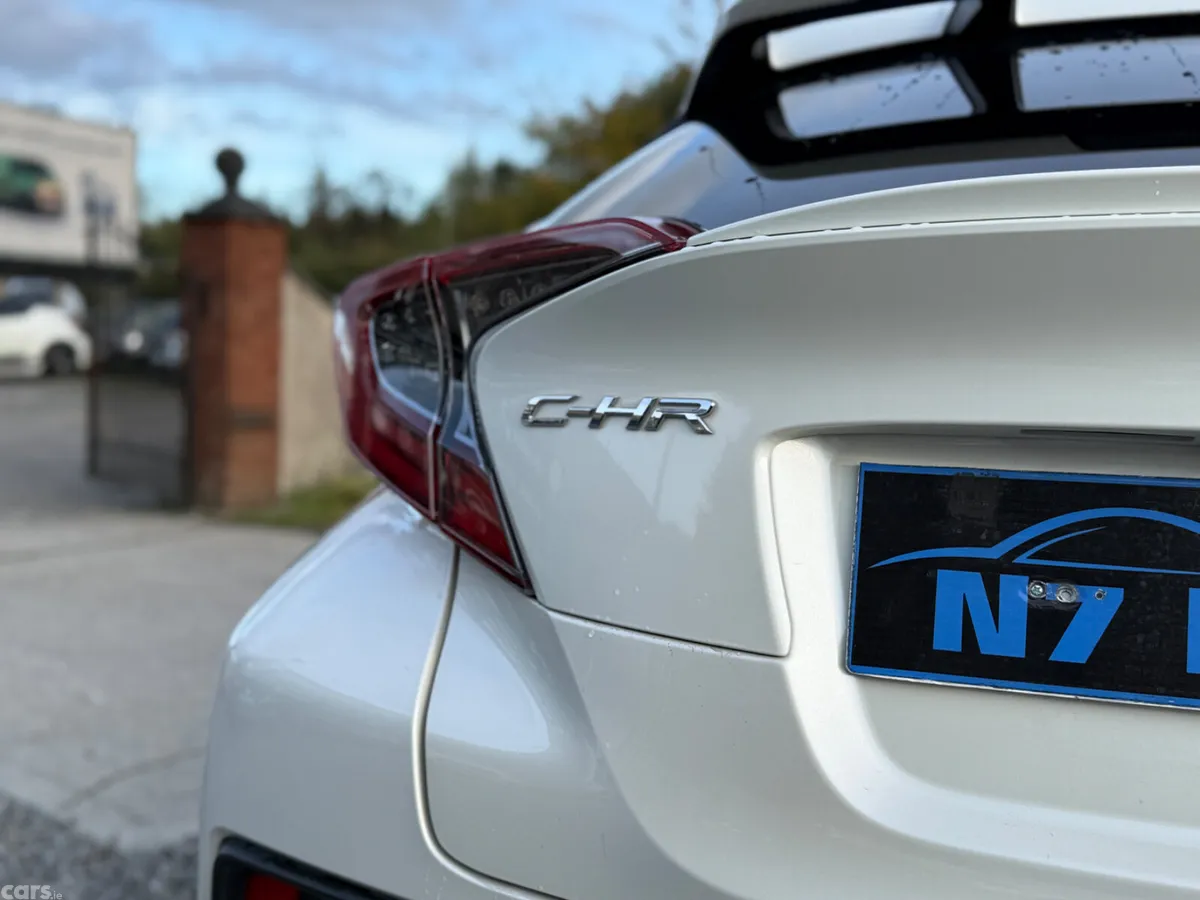 Toyota C-HR SUV, Petrol Hybrid, 2018, White