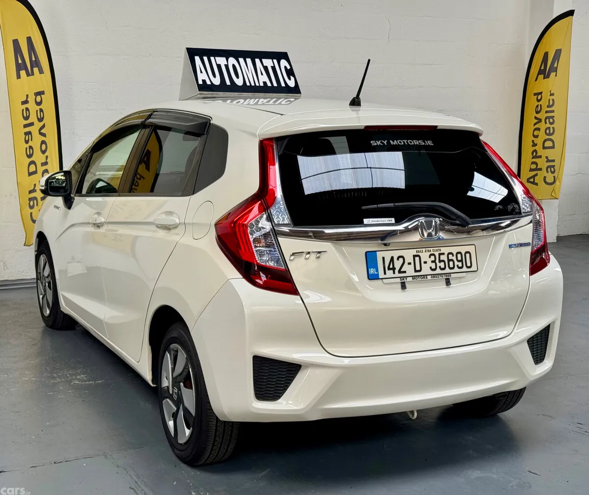 Honda Fit Hatchback, Petrol Hybrid, 2014, White