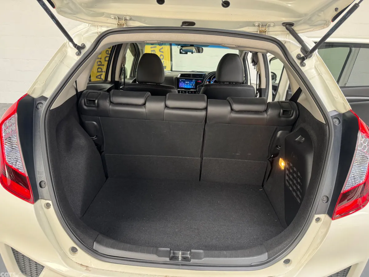 Honda Fit Hatchback, Petrol Hybrid, 2014, White