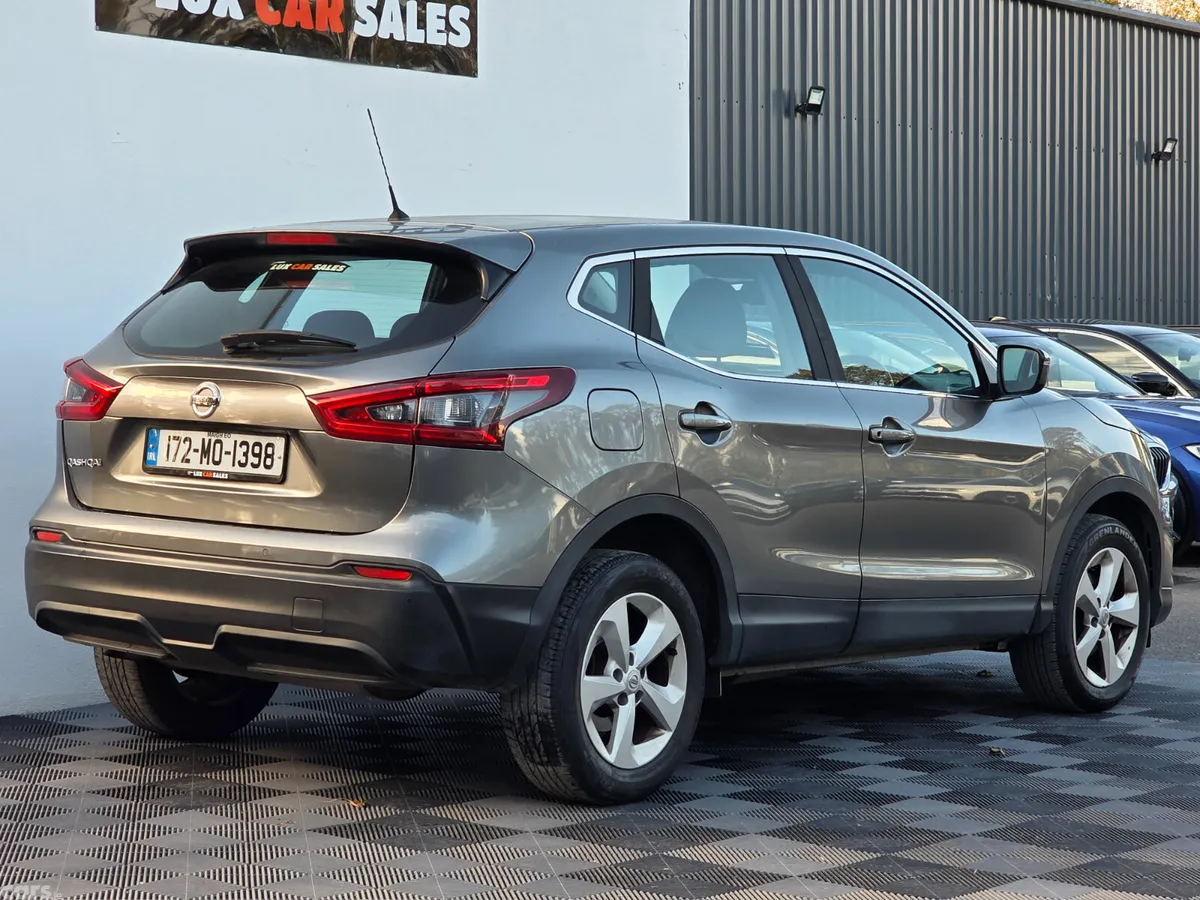 Nissan Qashqai SUV, Diesel, 2017, Grey