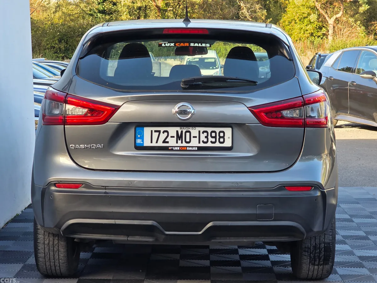 Nissan Qashqai SUV, Diesel, 2017, Grey