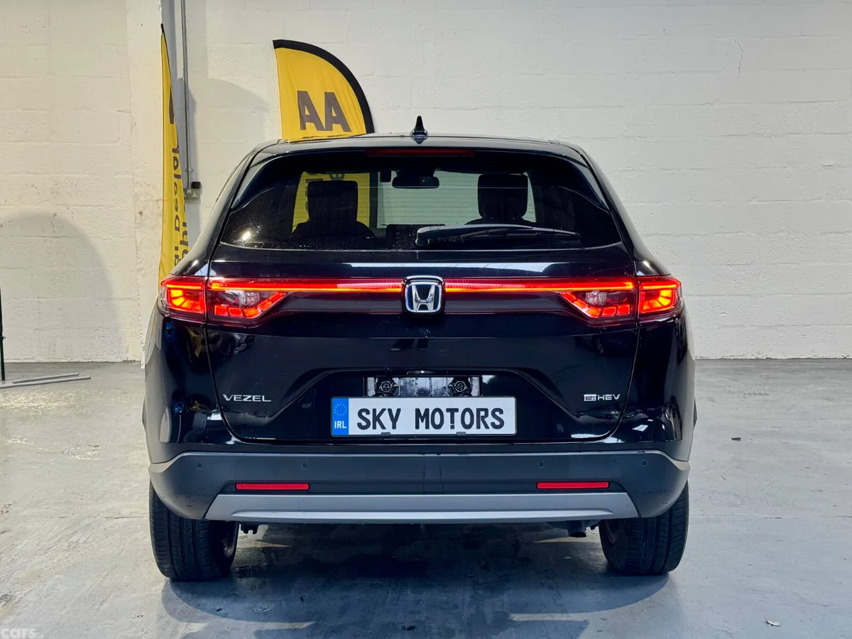 Honda Vezel SUV, Petrol Hybrid, 2023, Black