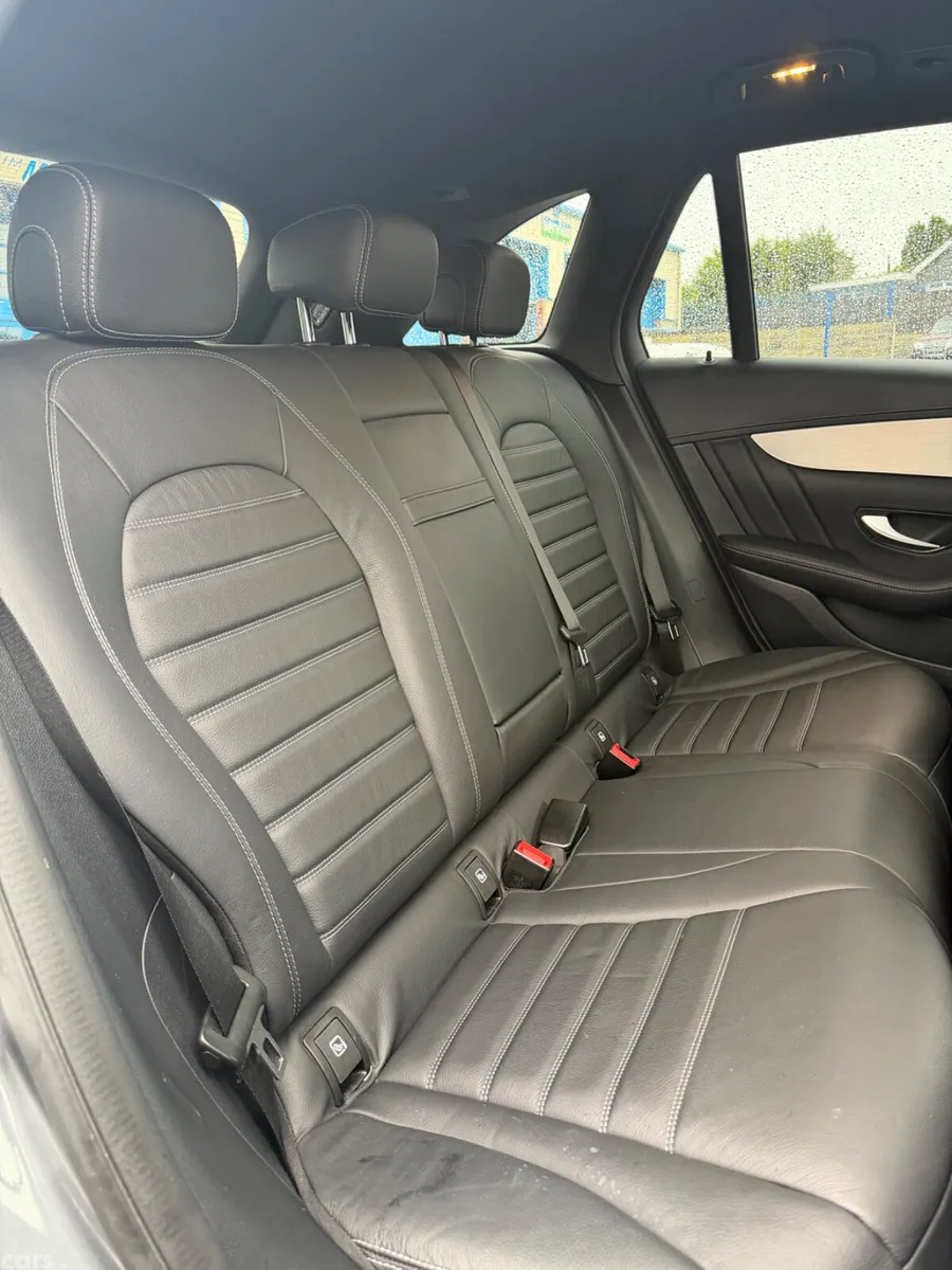 Mercedes-Benz 220 SUV, Diesel, 2022, Grey