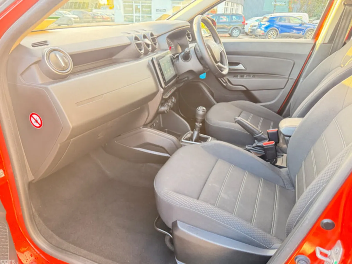 Dacia Duster SUV, Diesel, 2023, Orange