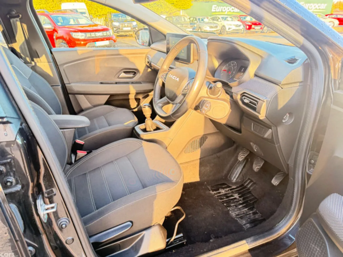 Dacia Jogger MPV, Petrol, 2023, Black