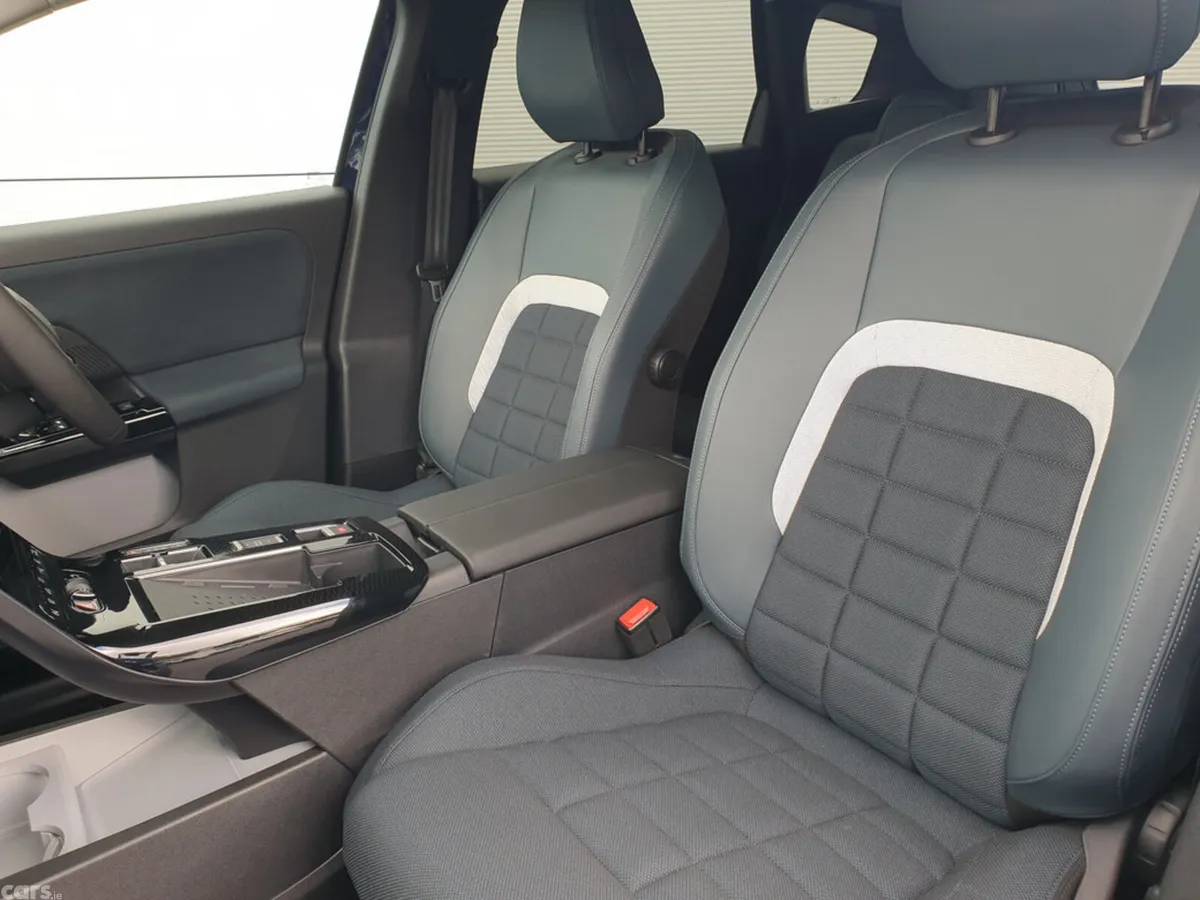 Citroen C5 Aircross MPV, Petrol Hybrid, 2026, Blue