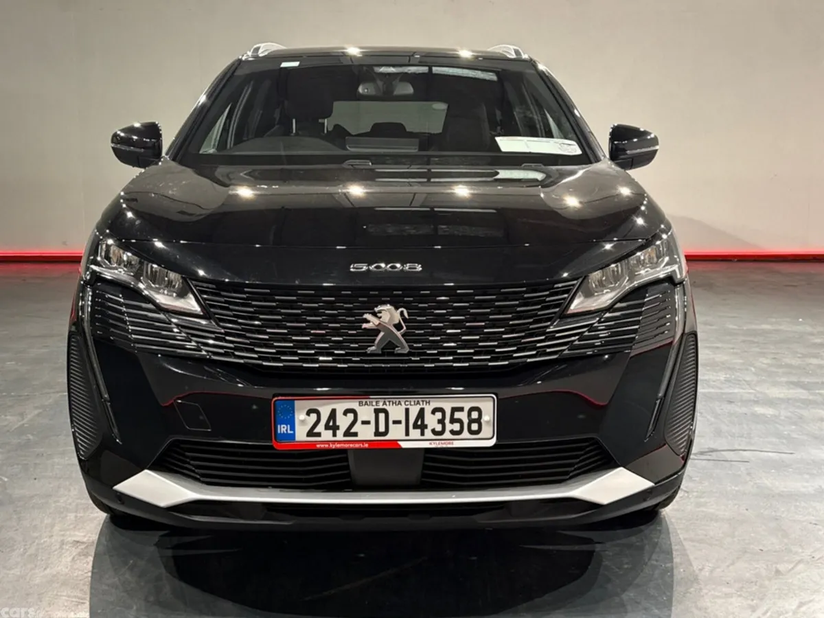 Peugeot 5008 MPV, Petrol Hybrid, 2024, Black