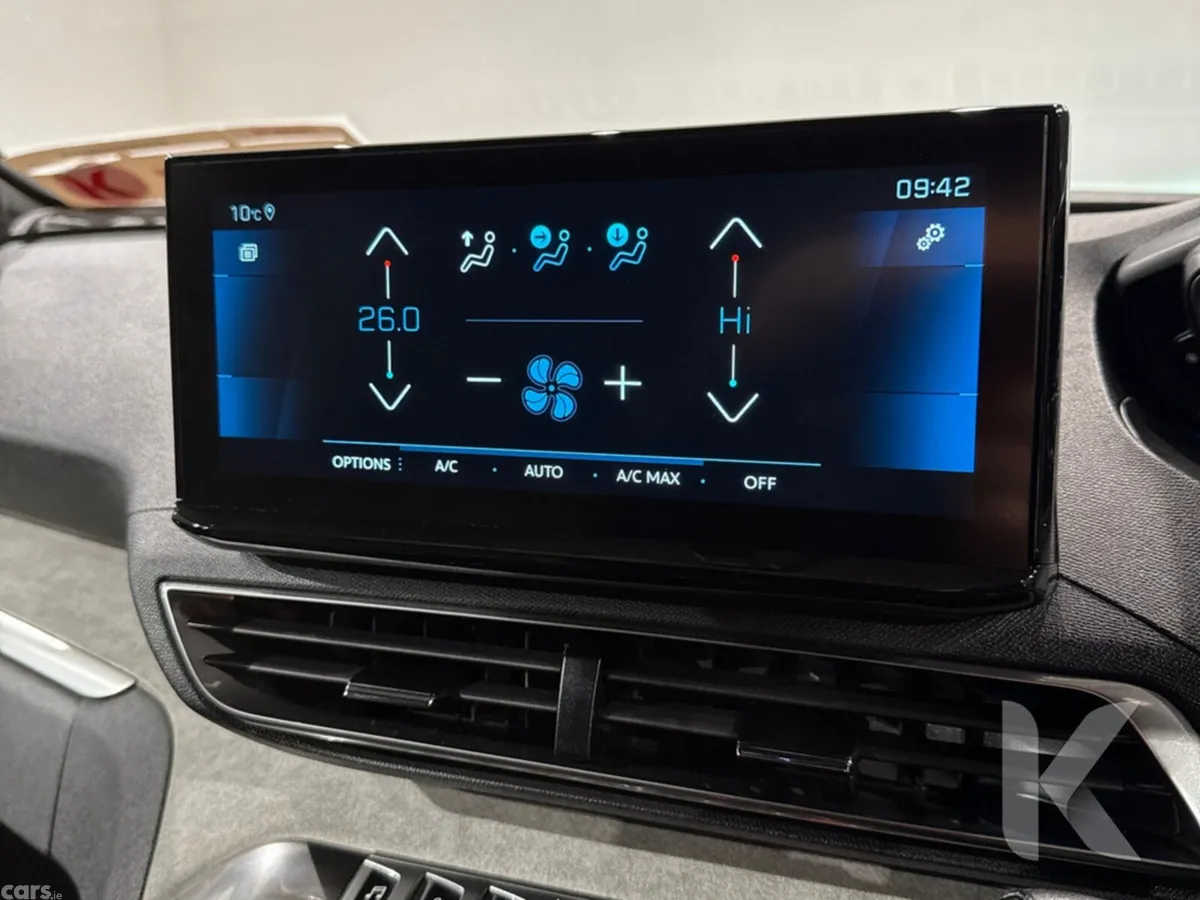 Peugeot 5008 MPV, Petrol Hybrid, 2024, Black
