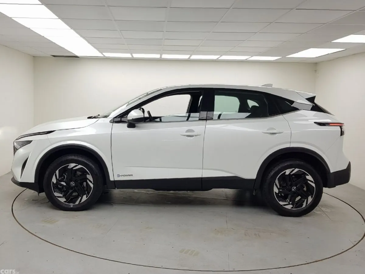 Nissan Qashqai MPV, Petrol Hybrid, 2026, White