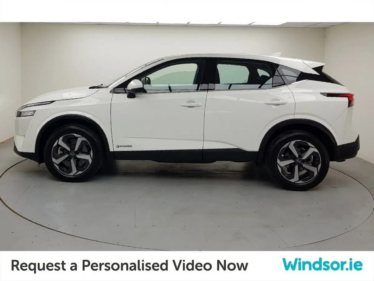 Nissan Qashqai MPV, Petrol Hybrid, 2024, White
