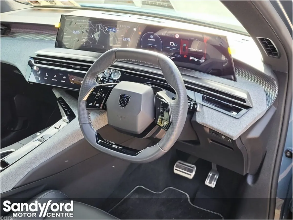 Peugeot 5008 MPV, Petrol Hybrid, 2026, Blue