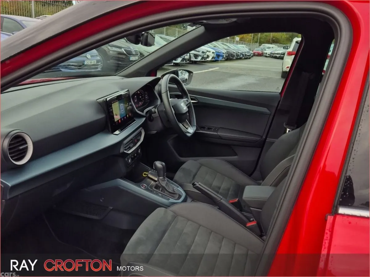 SEAT Arona SUV, Petrol, 2023, Red