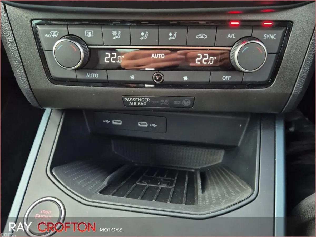 SEAT Arona SUV, Petrol, 2023, Red