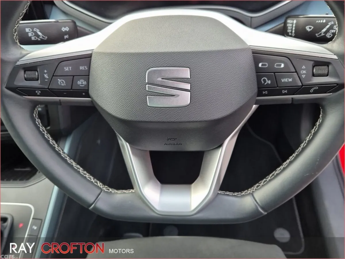 SEAT Arona SUV, Petrol, 2023, Red