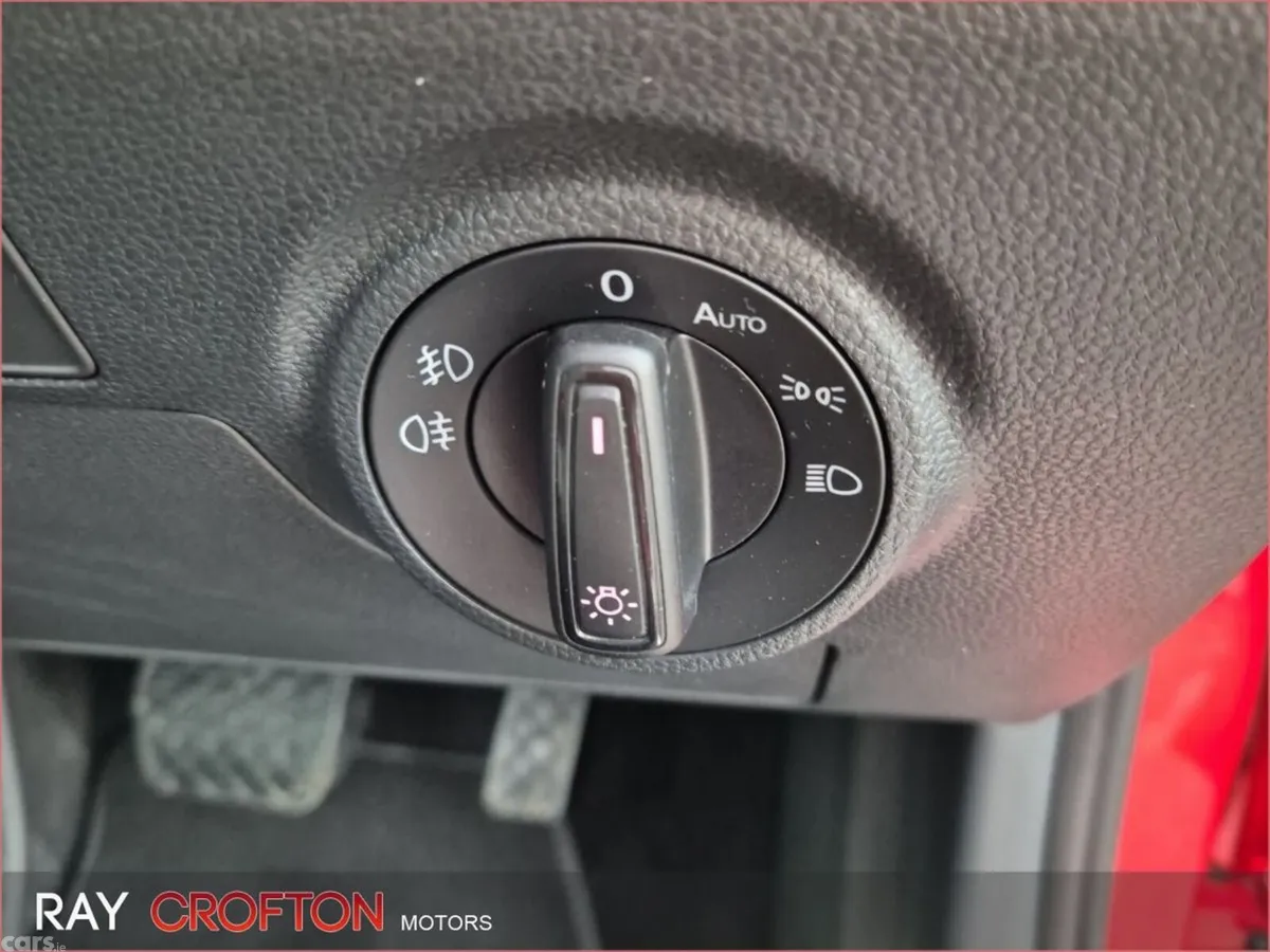 SEAT Arona SUV, Petrol, 2023, Red