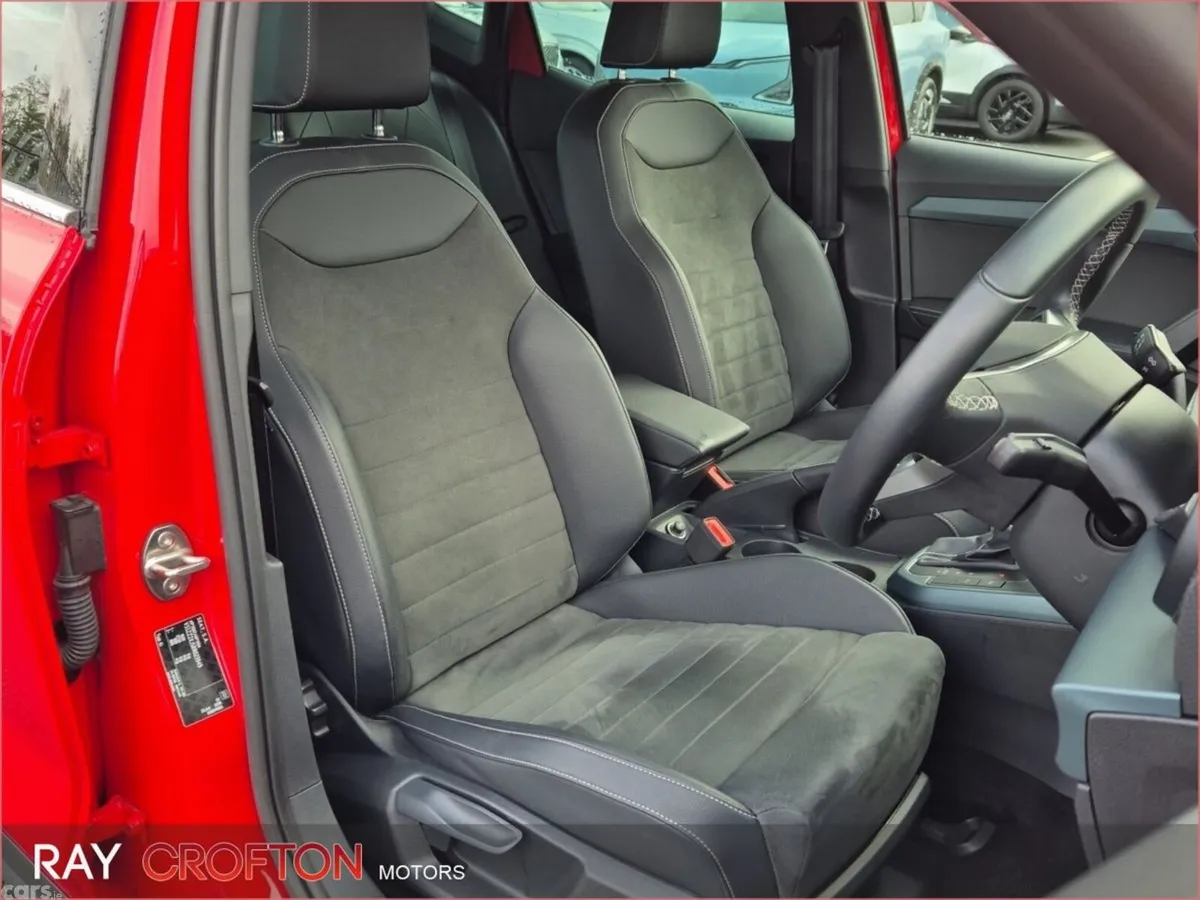 SEAT Arona SUV, Petrol, 2023, Red
