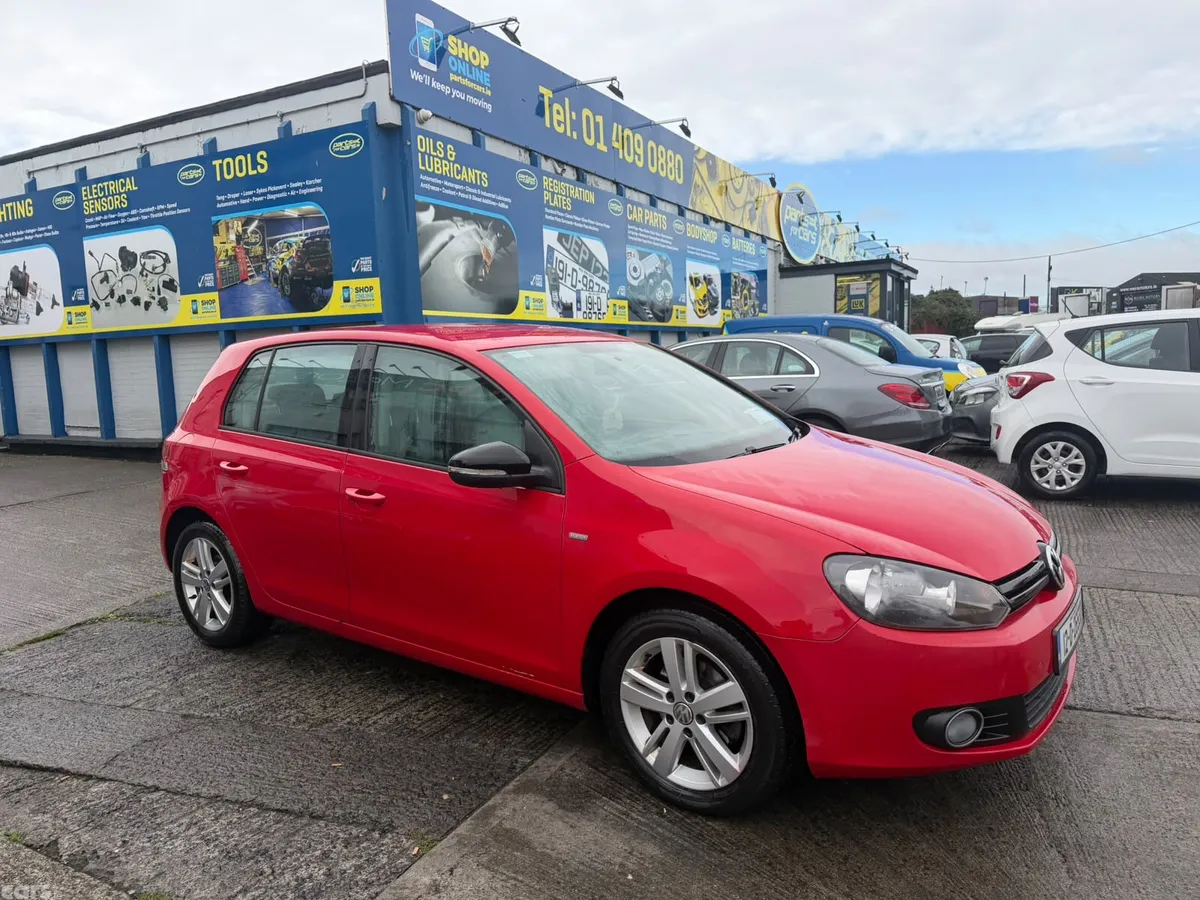 Volkswagen Golf Hatchback, Diesel, 2012, Red