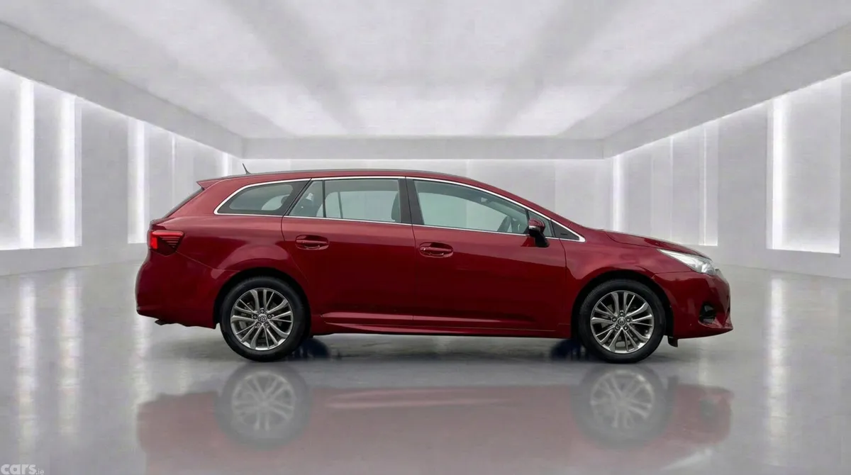 Toyota Avensis Estate, Diesel, 2018, Red