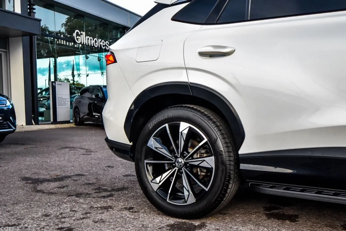 MG HS SUV, Petrol Plug-in Hybrid, 2025, White