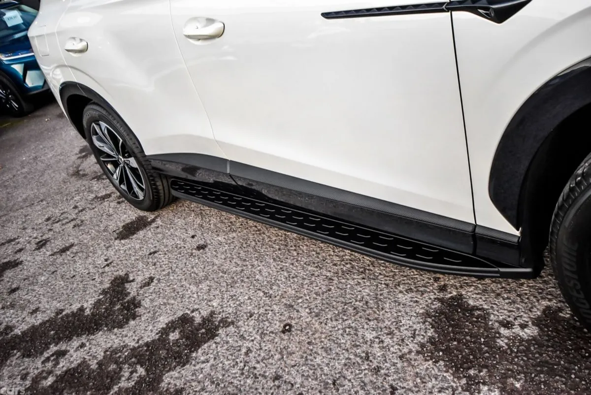 MG HS SUV, Petrol Plug-in Hybrid, 2025, White