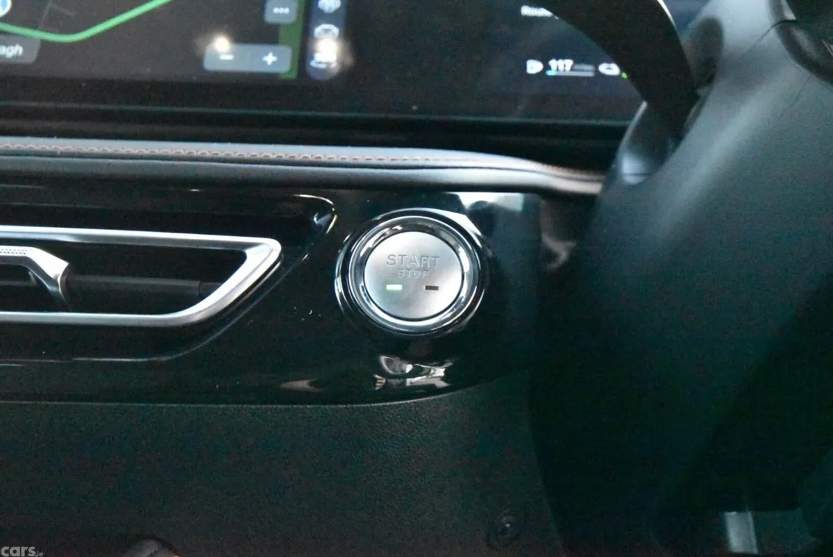 MG HS SUV, Petrol Plug-in Hybrid, 2025, White
