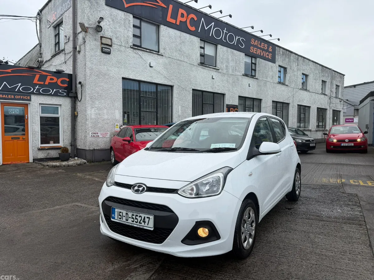 Hyundai i10 Hatchback, Petrol, 2015, White