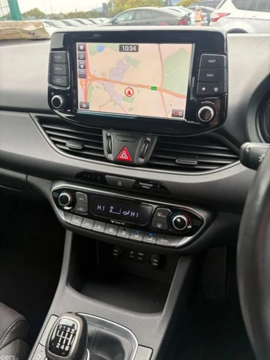 Hyundai i30 Hatchback, Diesel, 2017, Red
