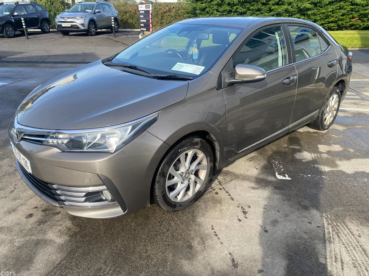 Toyota Corolla Saloon, Petrol, 2017, Grey