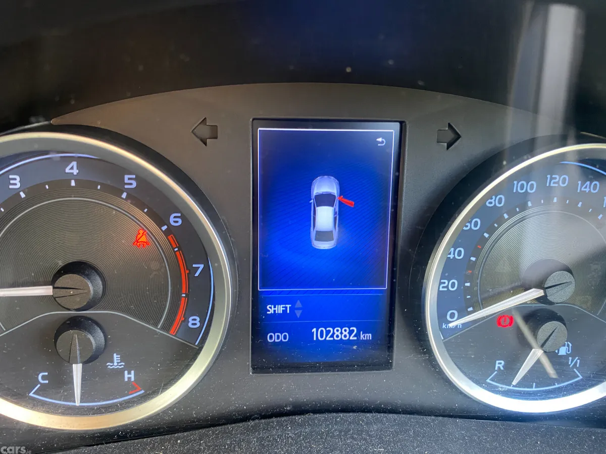 Toyota Corolla Saloon, Petrol, 2017, Grey