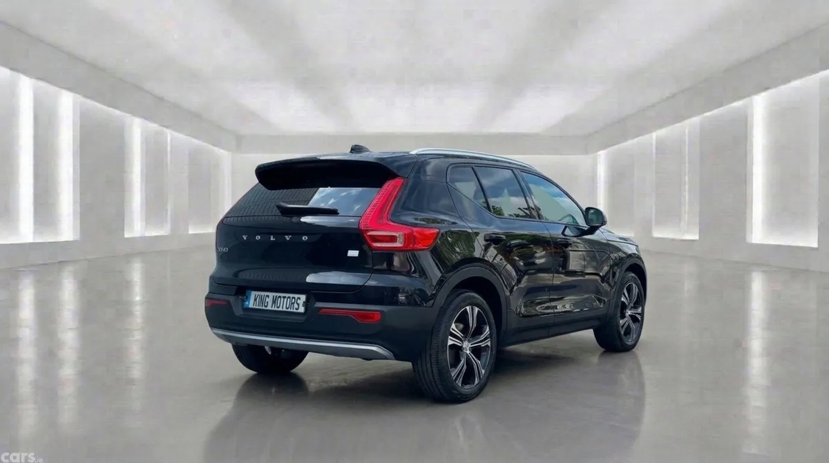 Volvo XC40 SUV, Petrol Hybrid, 2022, Black