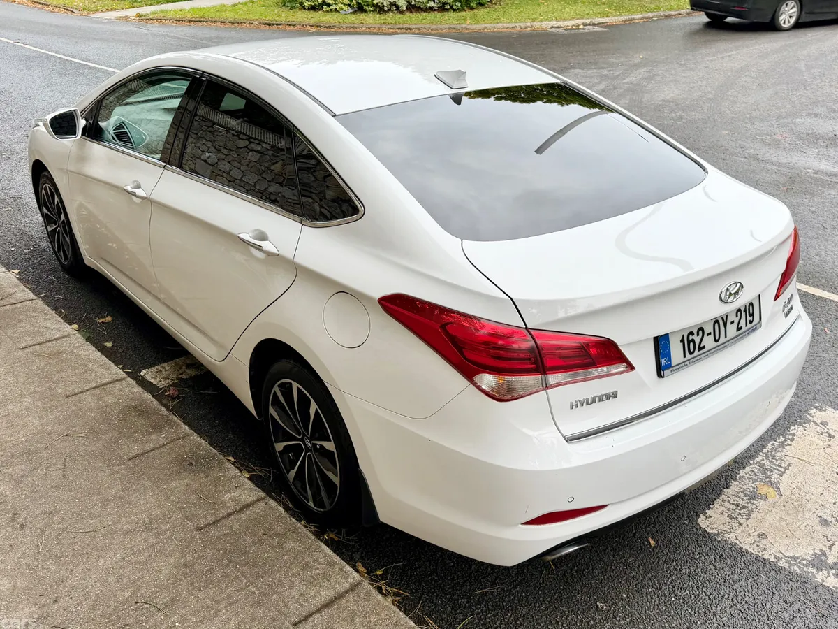 Hyundai i40 Saloon, Diesel, 2016, White