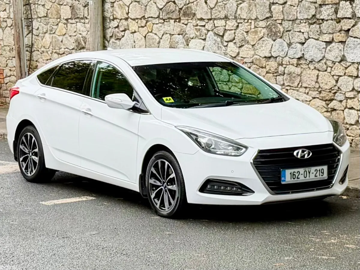 Hyundai i40 Saloon, Diesel, 2016, White