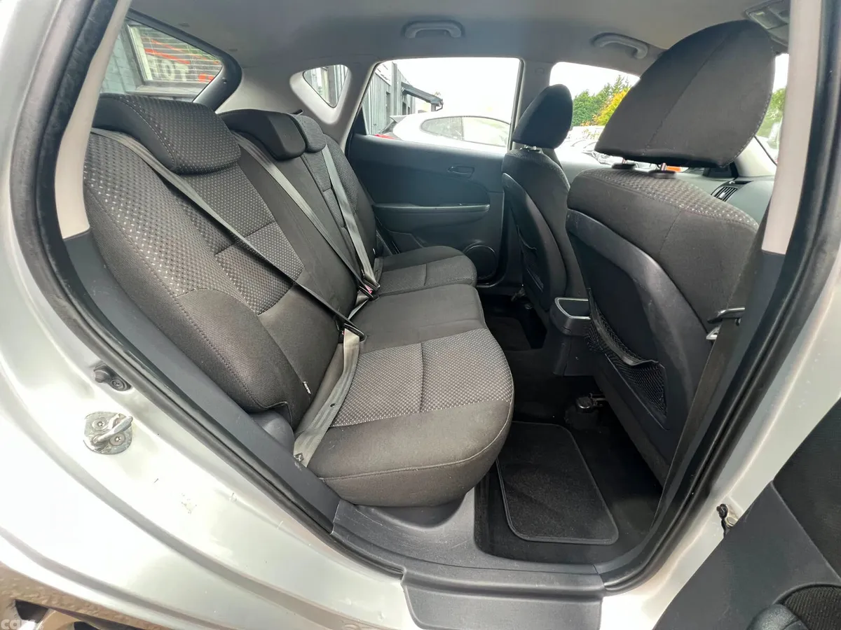 Hyundai i30 Hatchback, Diesel, 2011, Silver