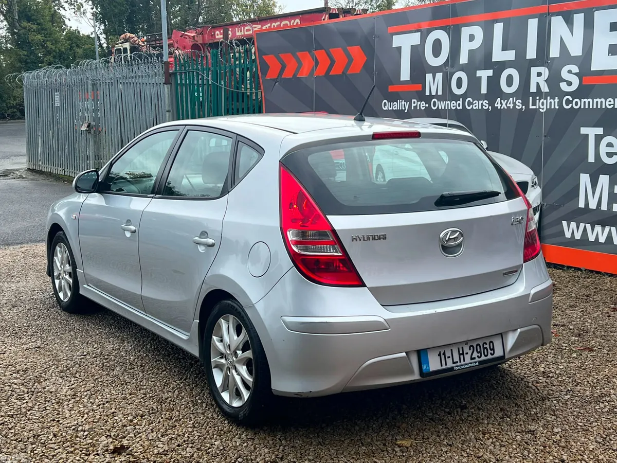 Hyundai i30 Hatchback, Diesel, 2011, Silver