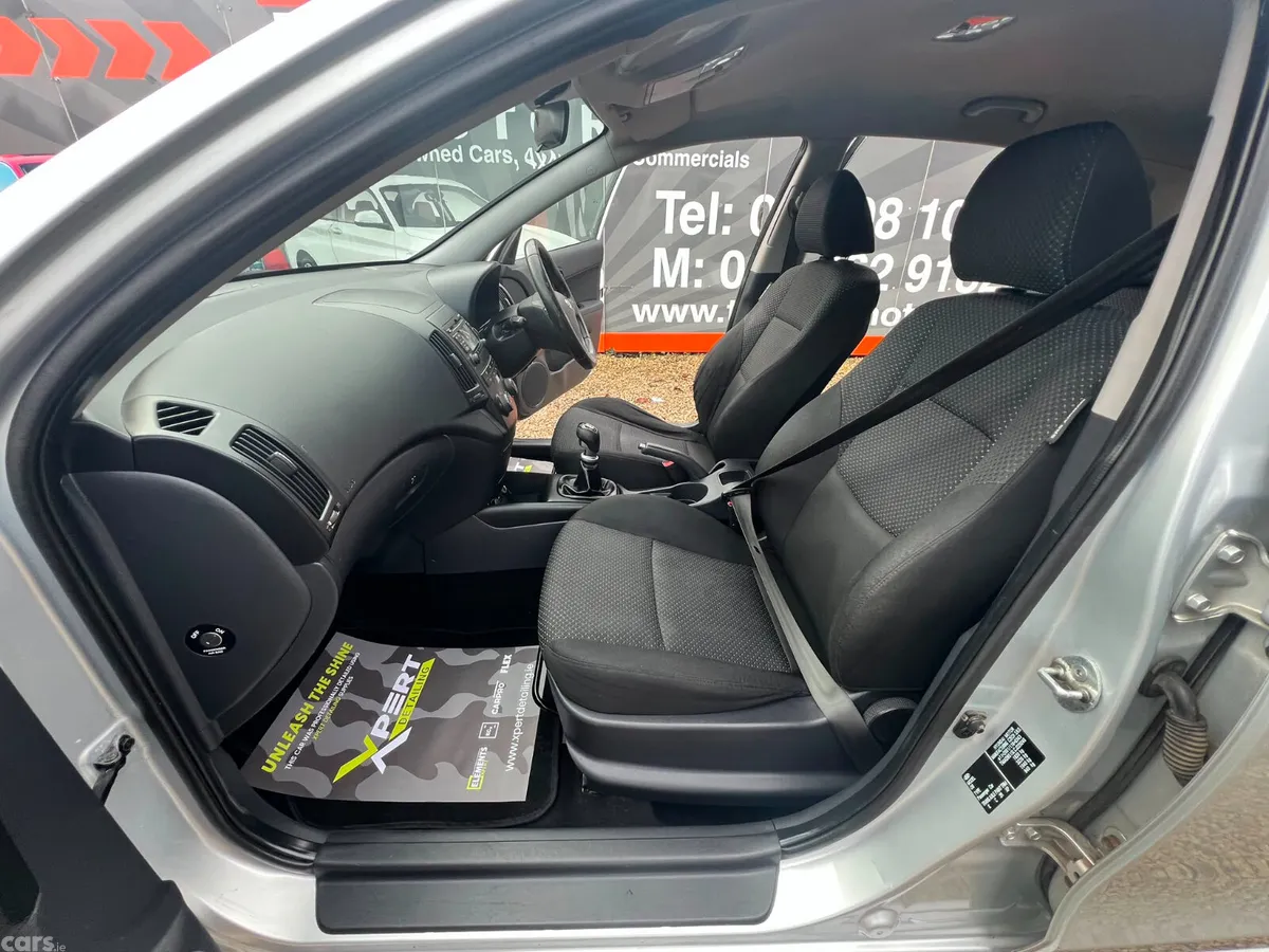Hyundai i30 Hatchback, Diesel, 2011, Silver