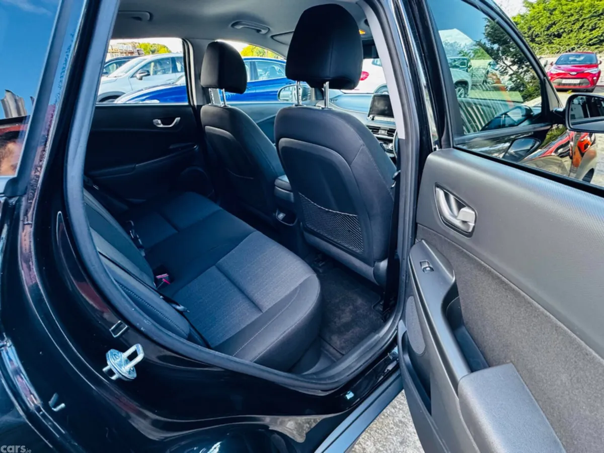 Hyundai KONA SUV, Petrol Hybrid, 2021, Black
