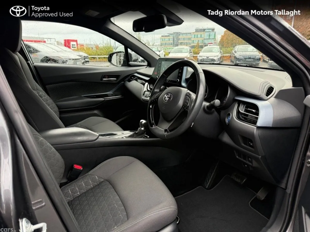 Toyota C-HR SUV, Petrol Hybrid, 2021, Grey