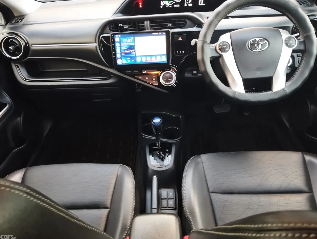 Toyota Aqua Hatchback, Petrol Hybrid, 2015, Silver